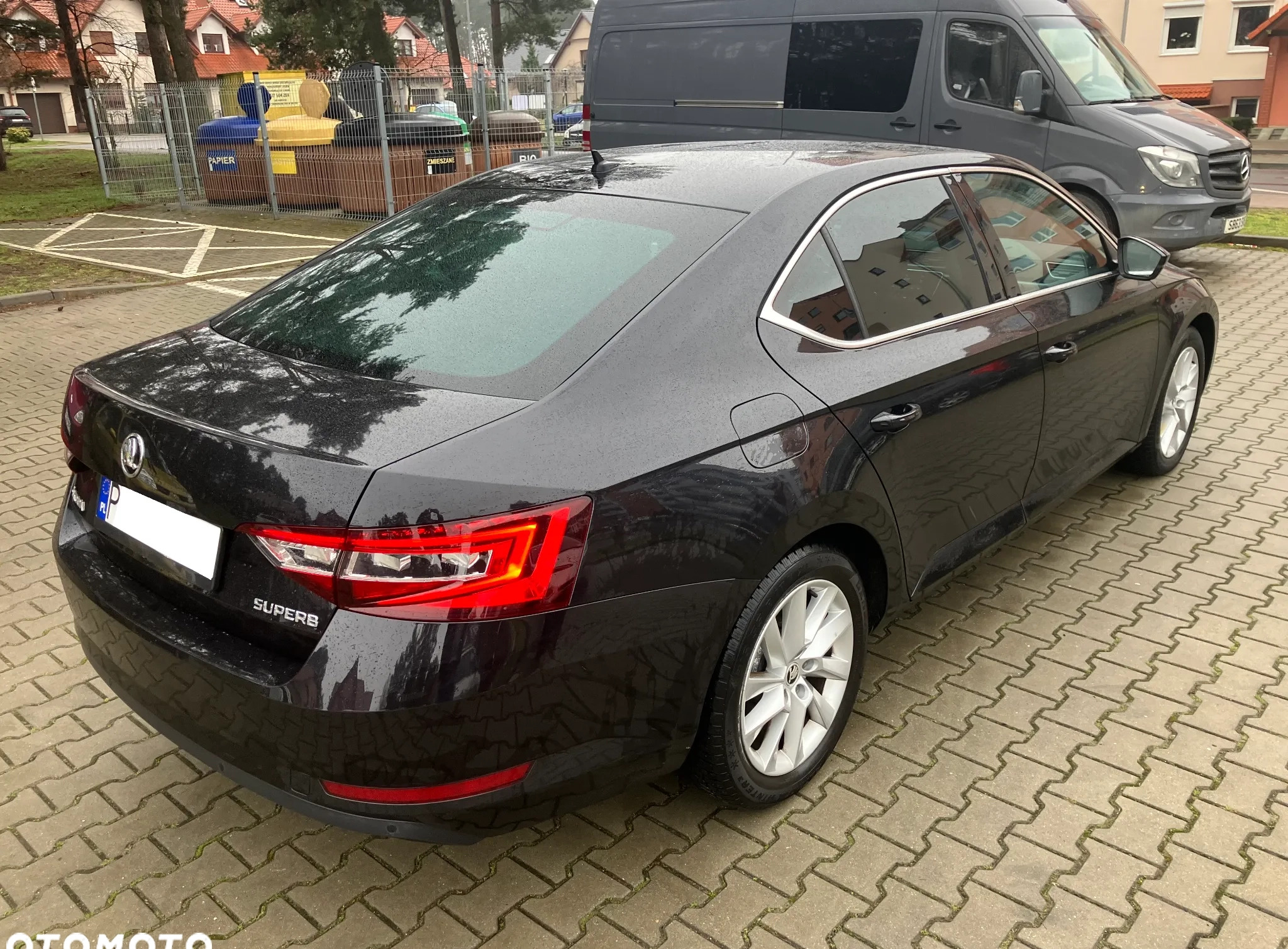 Skoda Superb cena 77800 przebieg: 189050, rok produkcji 2018 z Leszno małe 667